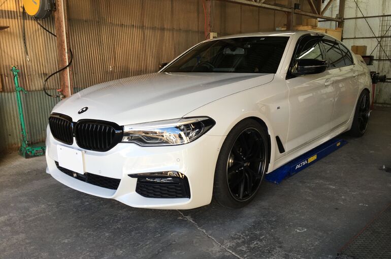 BMW G30 M-Sport M5ルック ディフューザー 取付 | BMW | 松本市で