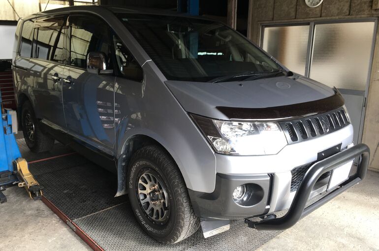 ミツビシ デリカD5 純正HIDバラスト交換 | ミツビシ | 松本市で自動車