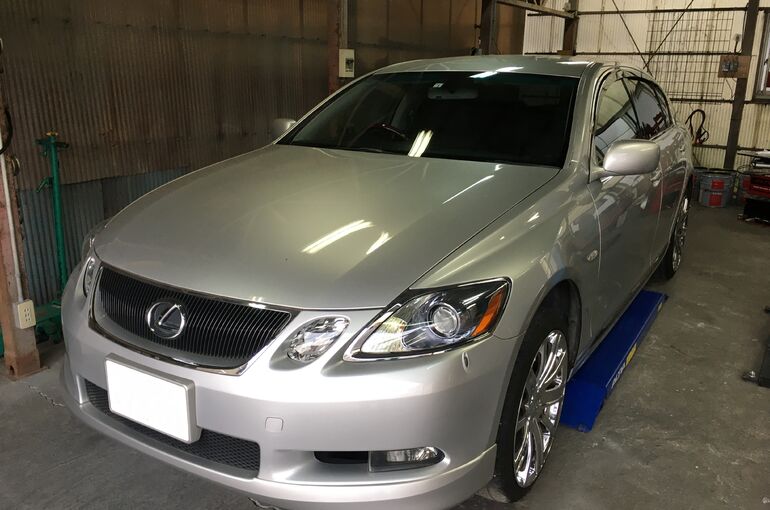 レクサス Gs ヘッドライト交換 リアスポイラー 板金塗装 松本市で自動車整備を行いながらブログも運営しておりますのでご覧ください