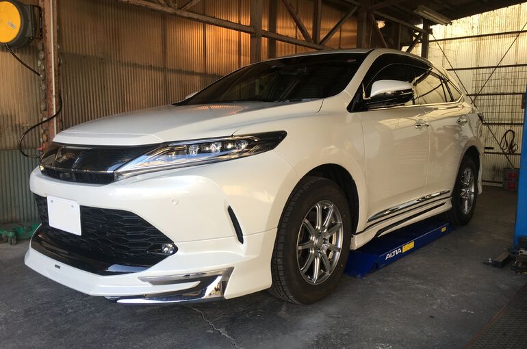 トヨタ ハリアー 2カメラ ドライブレコーダー アイドリングストップキャンセラー取付 松本市で自動車整備を行いながらブログも運営しておりますのでご覧ください