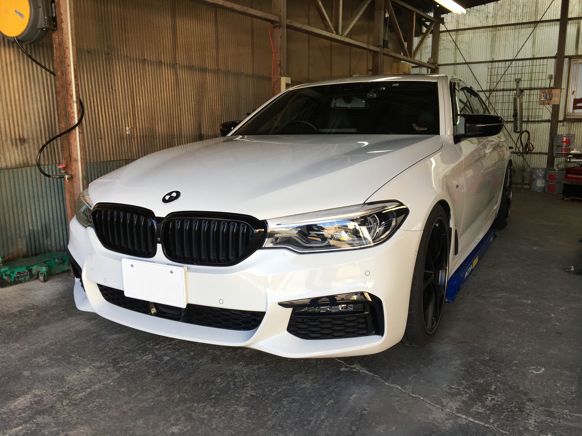 BMW G30 M-Sport M5ルック ディフューザー 取付 | BMW | 松本市で