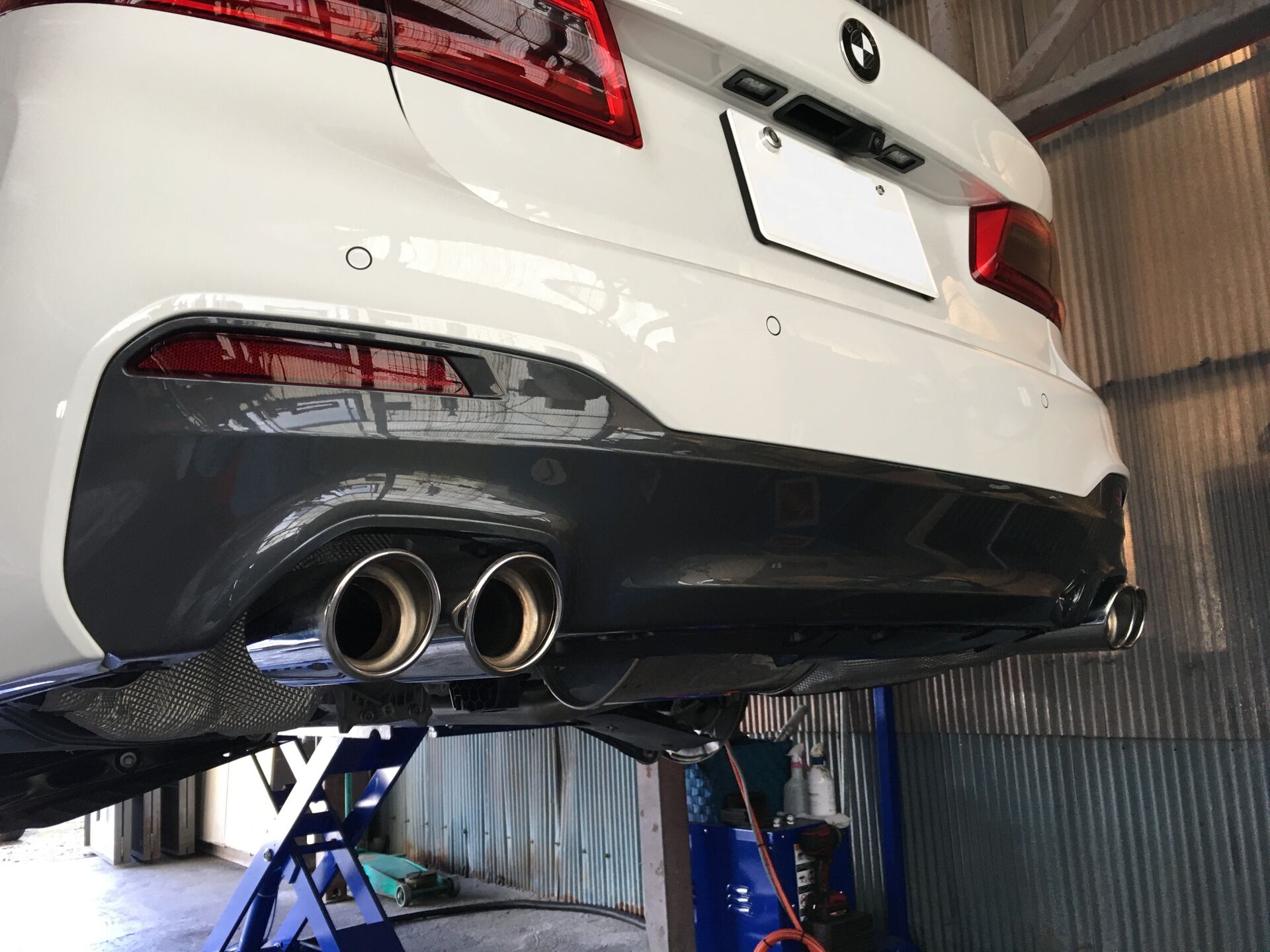 BMW G30 M-Sport M5ルック ディフューザー 取付 | BMW | 松本市で