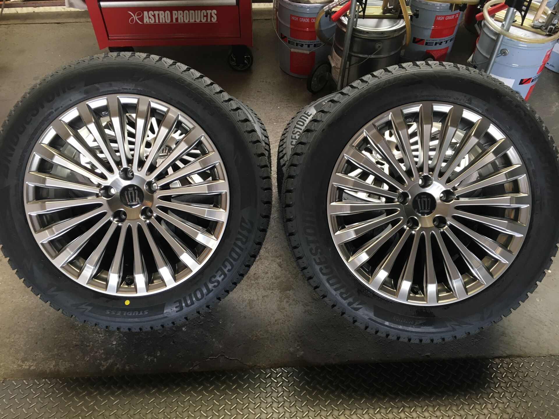 トヨタ クラウンセダン スタッドレス・ホイールセット交換 | トヨタ